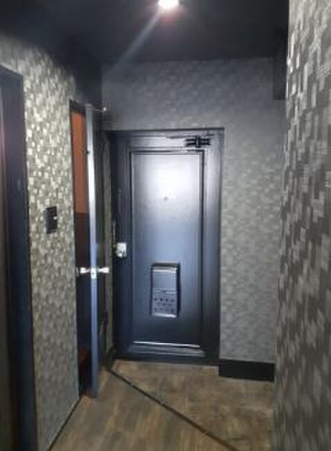 物件内観写真10　(玄関)