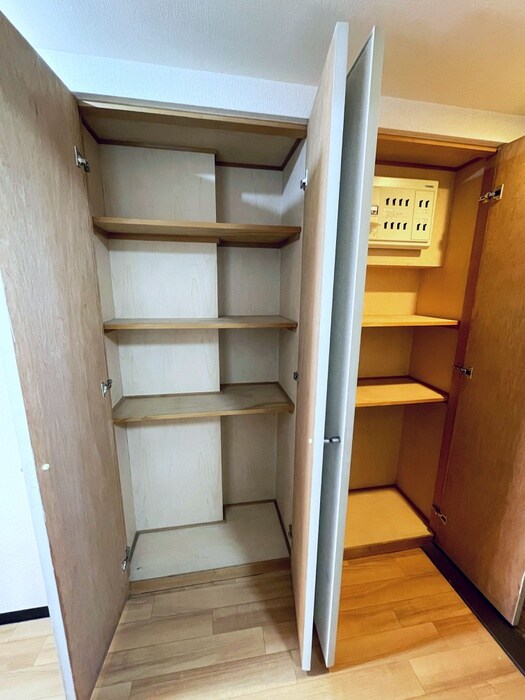 物件内観写真11　(収納)