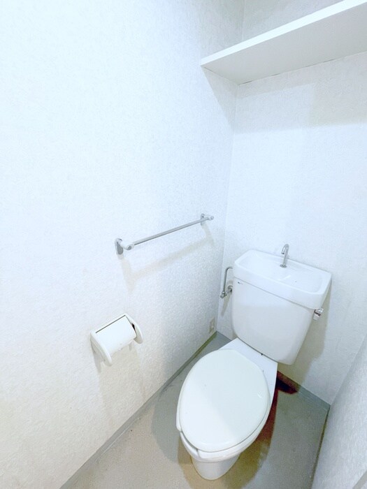 物件内観写真14　(トイレ)