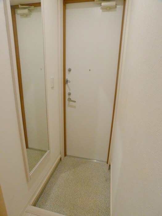 物件内観写真17　(玄関)