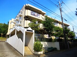 サン・シャトーレマンション外観写真