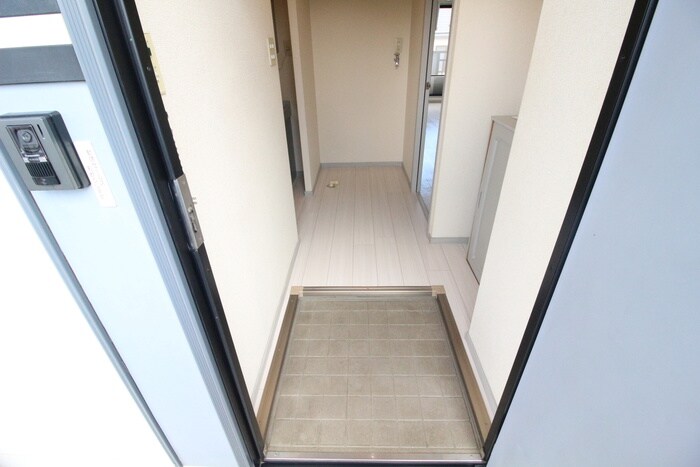 物件内観写真14　(玄関)