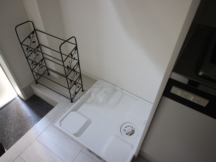 物件内観写真16　(洗濯機置場)