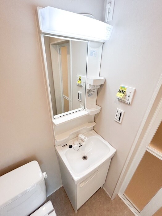 物件内観写真9　(洗面)