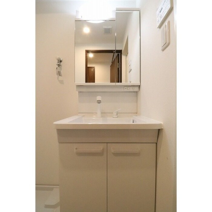 物件内観写真11　(洗面)