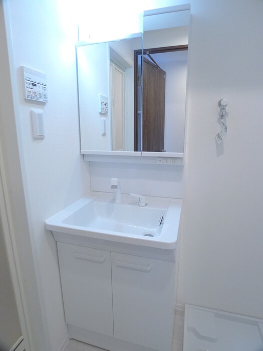物件内観写真12　(洗面)