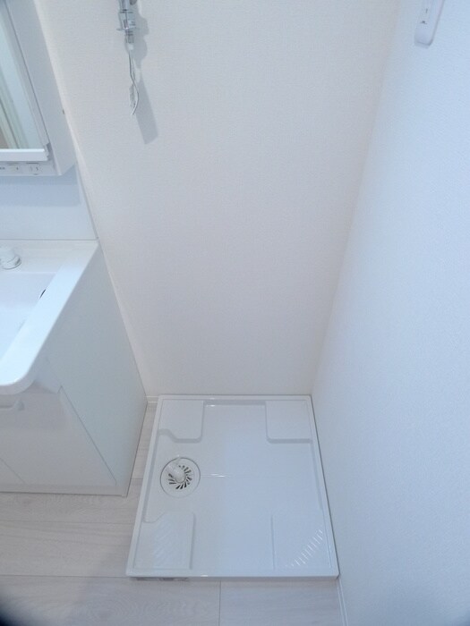 物件内観写真13　(洗濯機置場)