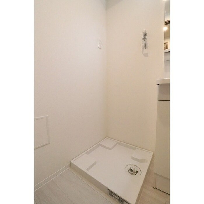 物件内観写真13　(洗濯機置場)