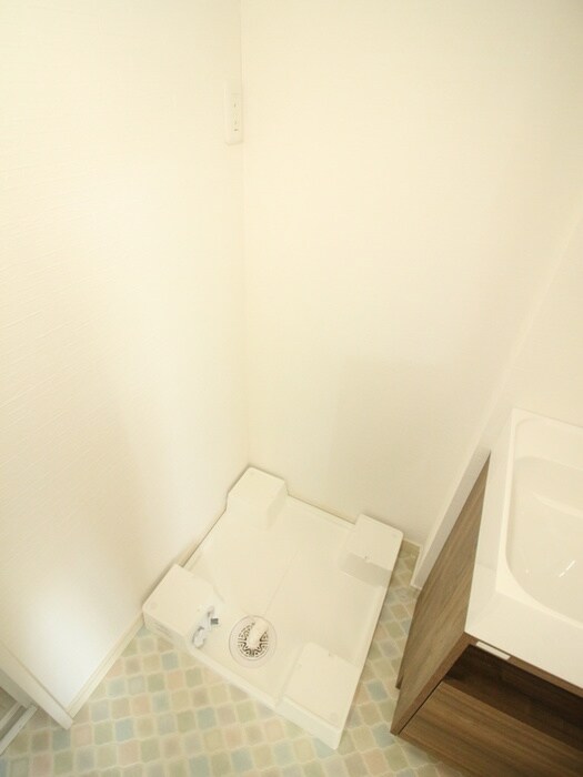 物件内観写真11　(洗濯機置場)