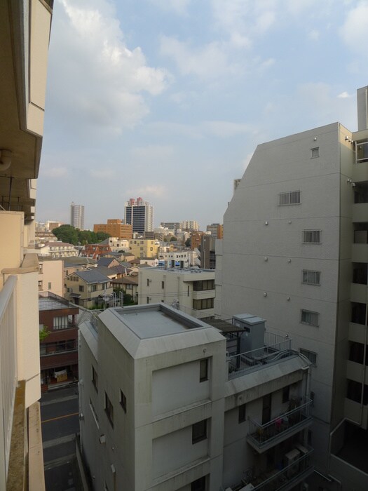 物件内観写真16　(室内からの展望)