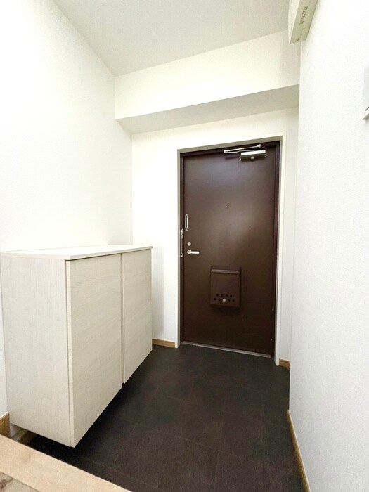 物件内観写真14　(玄関)
