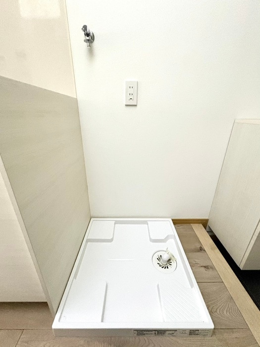 物件内観写真16　(洗濯機置場)