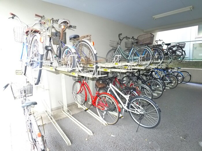 物件外観写真6　(駐輪場)