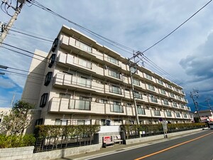 アジュール湘南外観写真