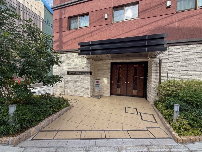 サンクレイドル西日暮里Ⅲ(503)のエントランス部分