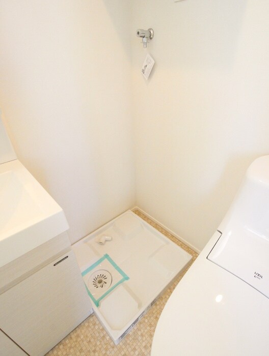 物件内観写真11　(洗濯機置場)