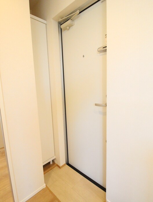 物件内観写真13　(玄関)