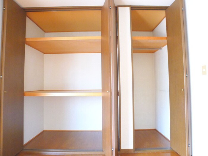 パ－クサイドＢの収納