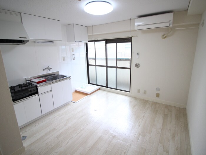 物件内観写真8　(居室)