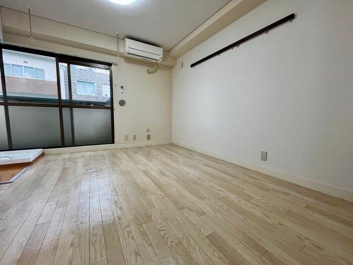 物件内観写真10　(居室)