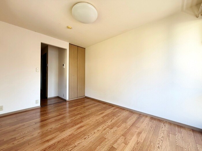 物件内観写真10　(居室)