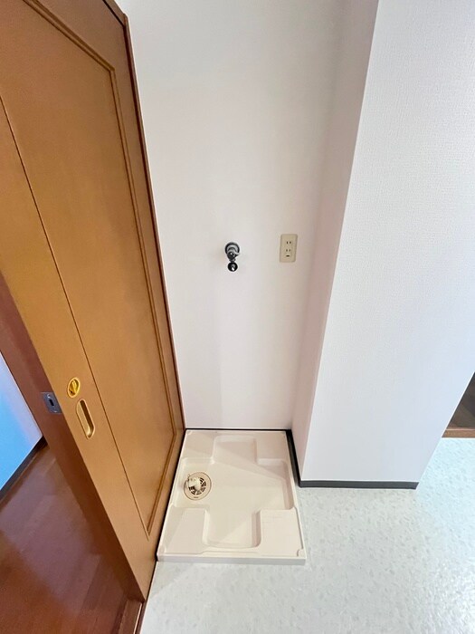 物件内観写真20　(洗濯機置場)