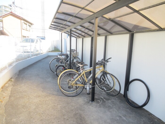 物件外観写真6　(駐輪場)