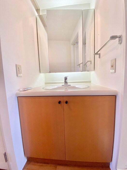 物件内観写真12　(洗面)