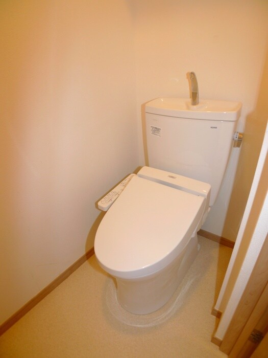 物件内観写真12　(トイレ)