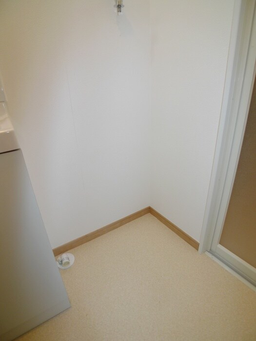 物件内観写真17　(洗濯機置場)