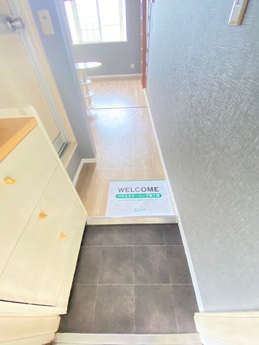 物件内観写真14　(玄関)