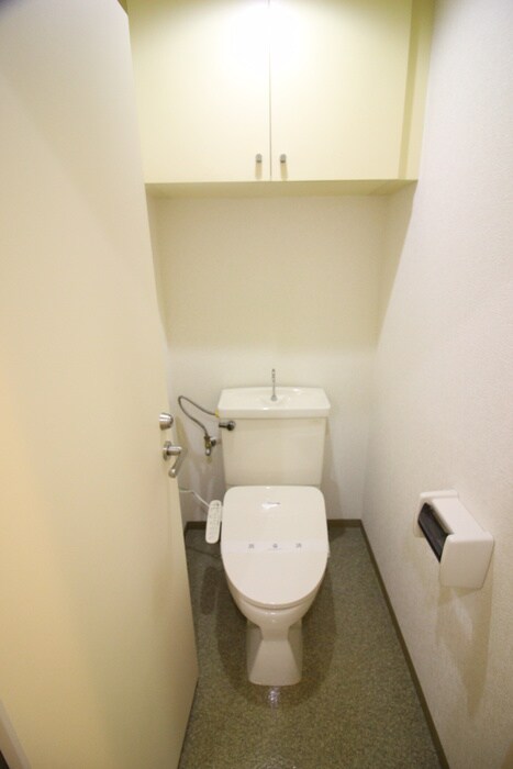 物件内観写真8　(トイレ)