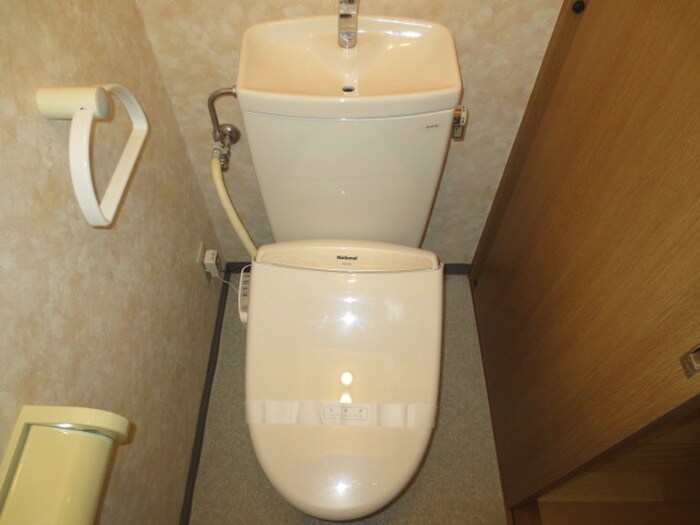 物件内観写真8　(トイレ)