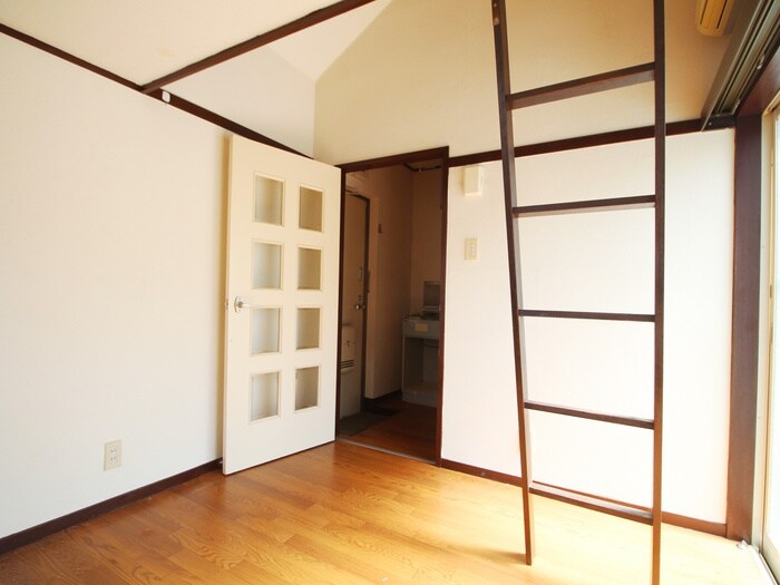 物件内観写真8　(居室)