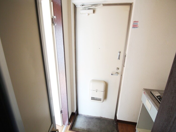 物件内観写真15　(玄関)