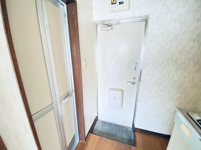 物件内観写真21　(玄関)