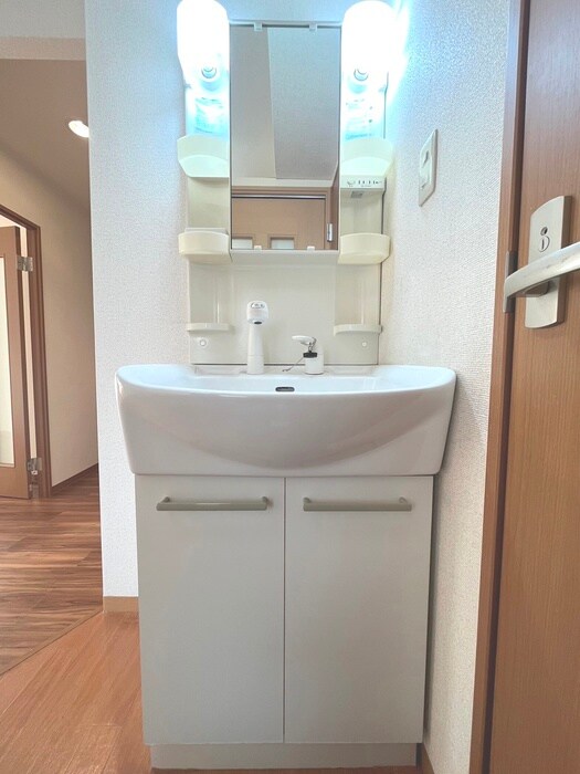 物件内観写真12　(洗面)