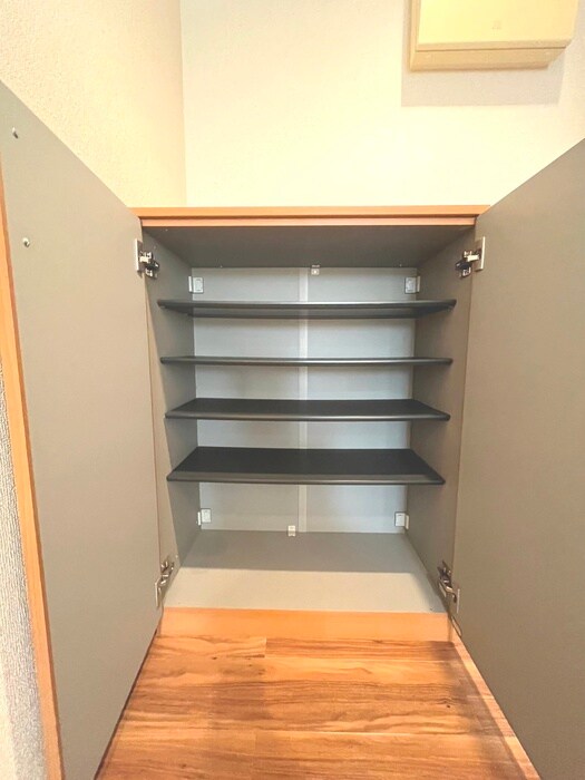 物件内観写真16　(靴箱)