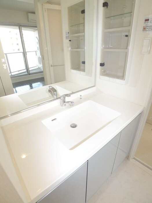 物件内観写真7　(洗面)