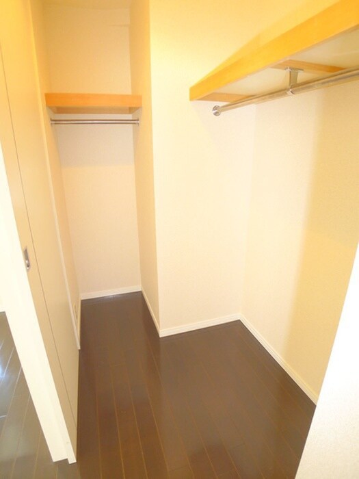 物件内観写真12　(収納)