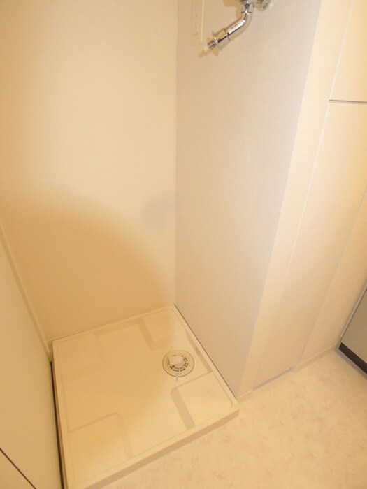 物件内観写真14　(洗濯機置場)