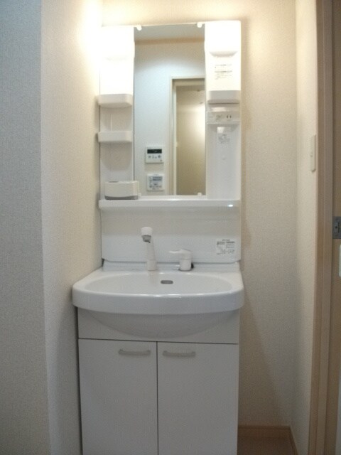 物件内観写真8　(洗面)