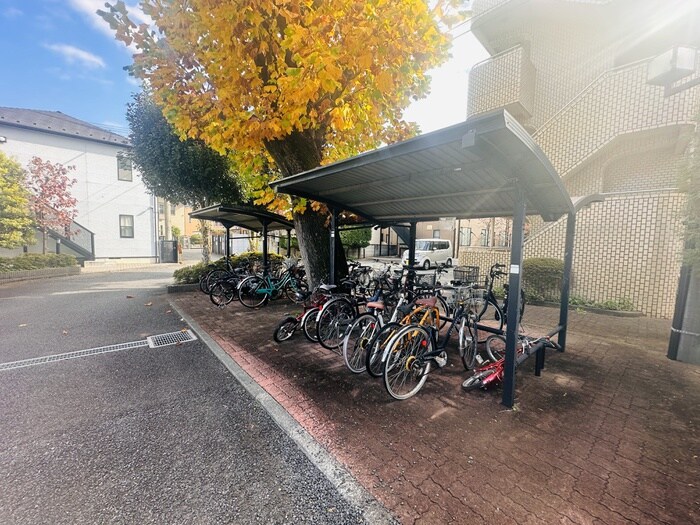 物件外観写真3　(駐輪場)