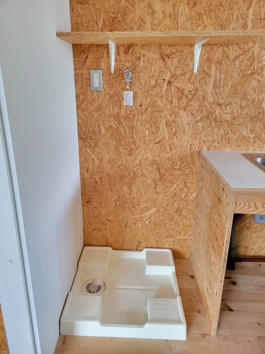 物件内観写真16　(洗濯機置場)