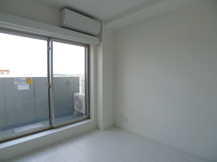 物件内観写真9　(ベランダ・バルコニー)