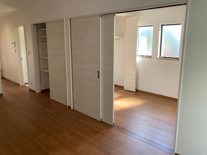 物件内観写真9　(居室)