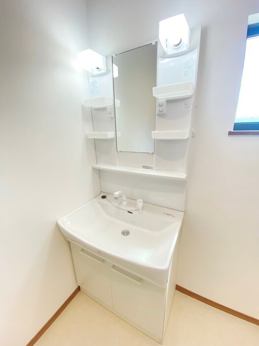 物件内観写真13　(洗面)