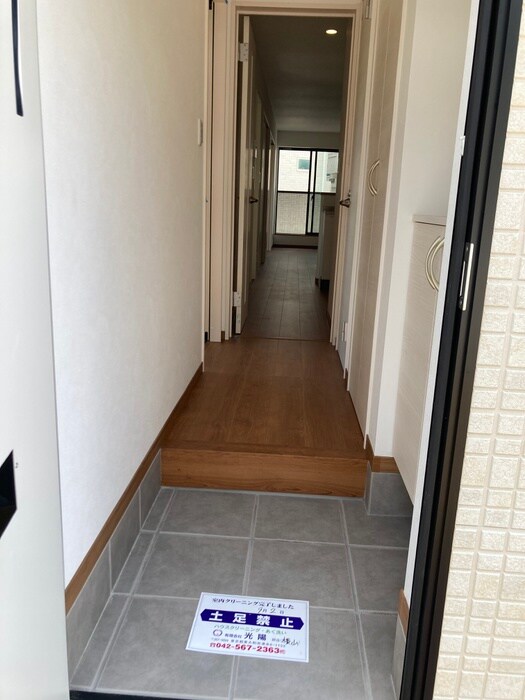 物件内観写真17　(玄関)