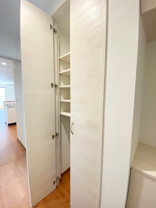 物件内観写真18　(収納)