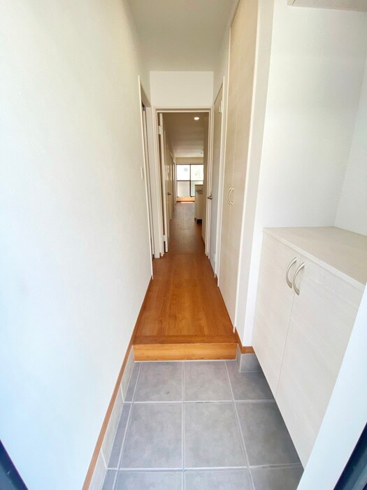 物件内観写真19　(玄関)